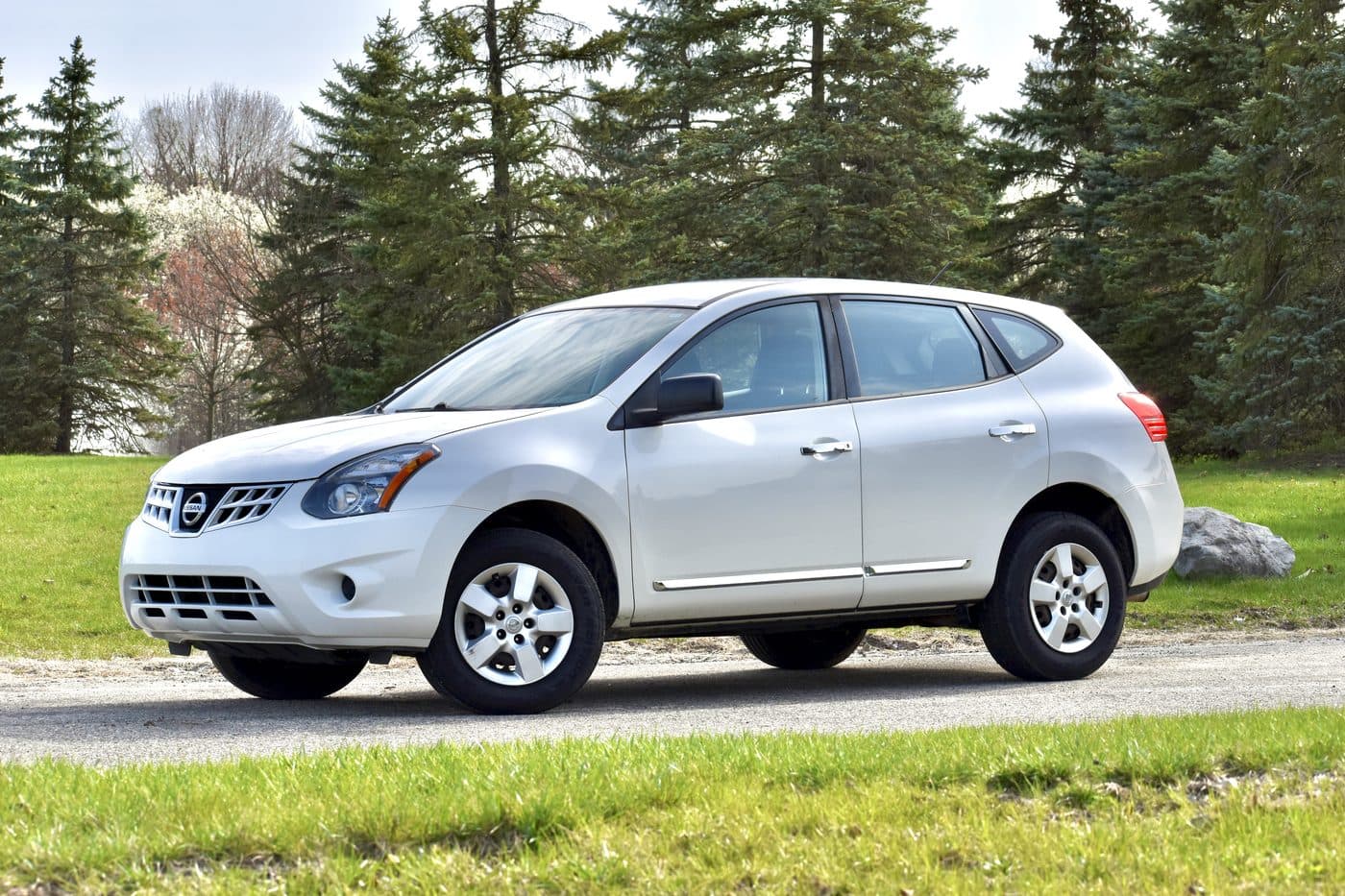 Silver Nissan Rogue from the FAJ Rentals fleet